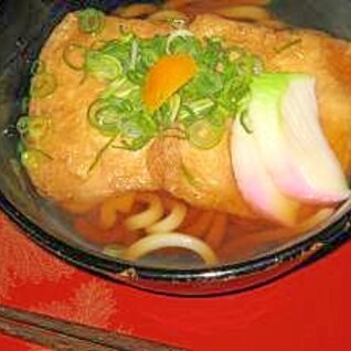 だしの素で簡単　なにわの『きつねうどん』